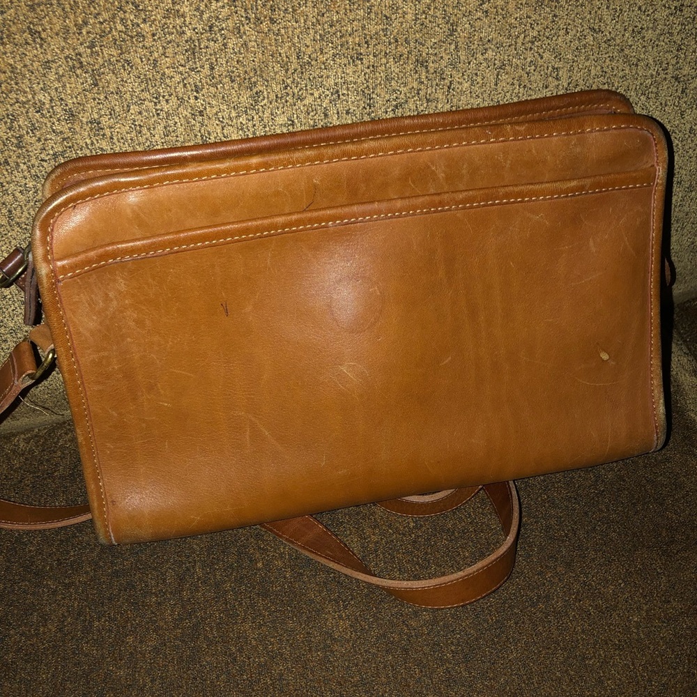 Cross Body - Picture 2 of 3